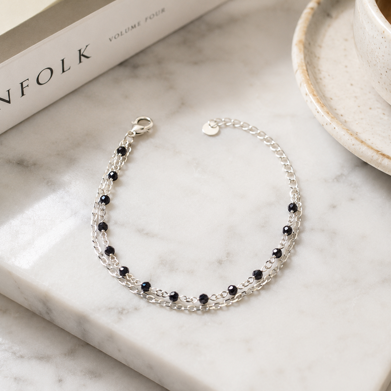 Pulseira Dupla Feminina com Cristais Pretos Banhada em Prata 925